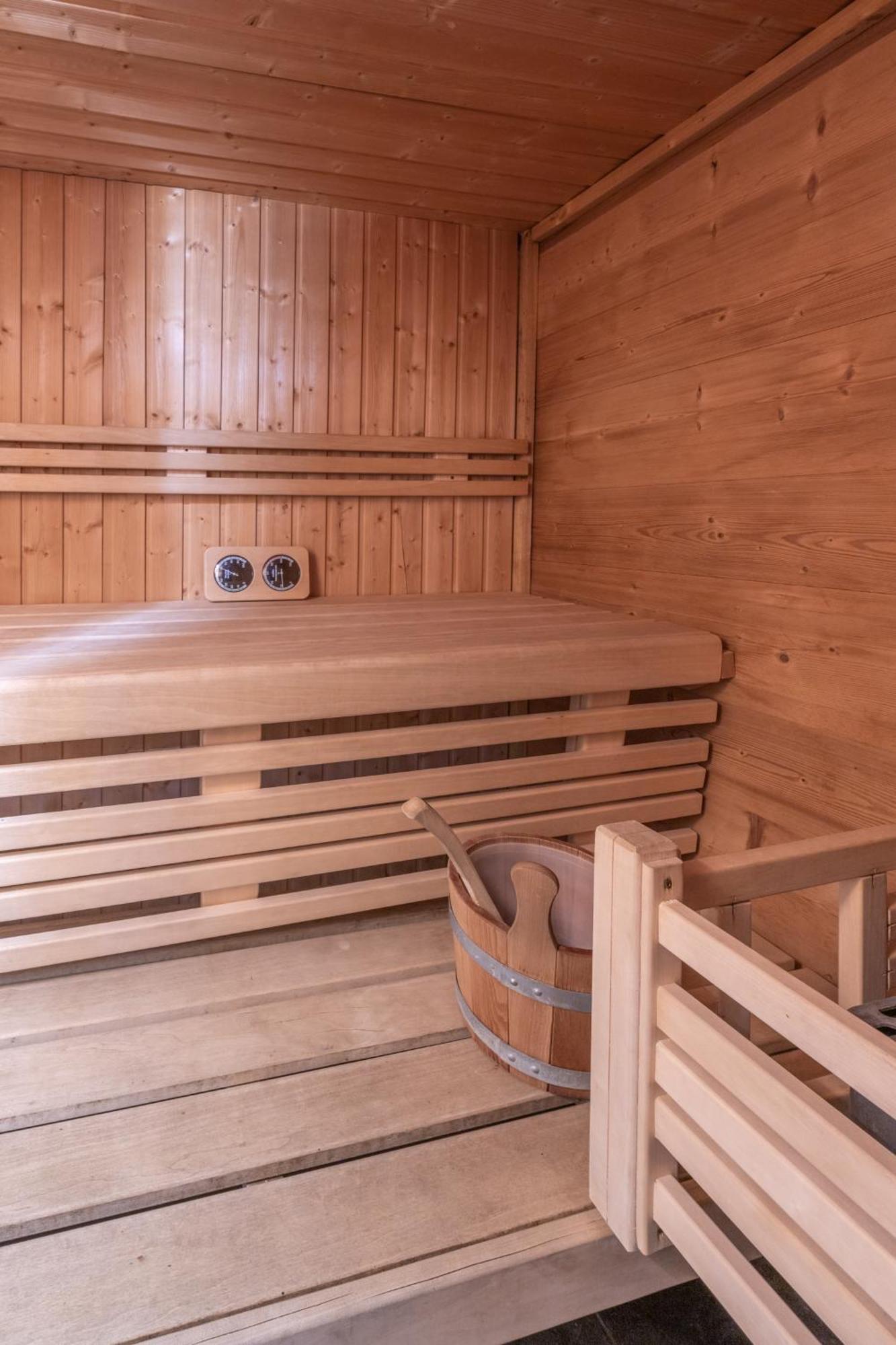 Chalet Alpe D'Huez 1850-Sea And Mountain Pleasure Avec 2 Appartements- 1 Appartement 3 Chambres 8 Couchages - 3 Salles D'Eau Et 1 Appartement 5 Chambres 12 Couchages 5 Salles D'Eau - Jacuzzi Et Sauna -Pieds Des Pistes Et Centre Экстерьер фото